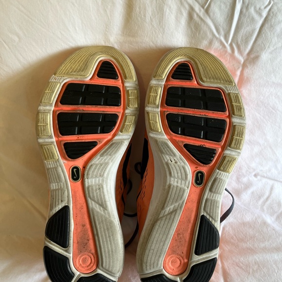 👟🌺Nike Sneakers in a muted orange, size 10.5 - Picture 12 of 12